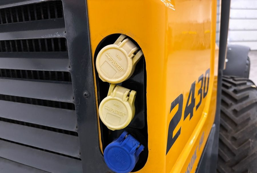 Schäffer 2430 HD - Компактний фронтальний навантажувач: фото 5 Schäffer 2430 HD - Компактний фронтальний навантажувач: фото 5