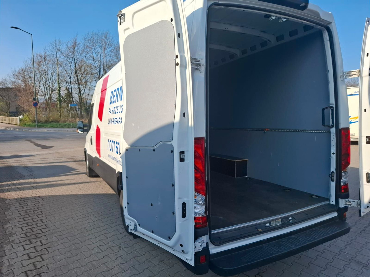 Iveco 35-160V/P, Luftfed., KLima, HiMatic, DAB,. - Суцільнометалевий фургон: фото 5 Iveco 35-160V/P, Luftfed., KLima, HiMatic, DAB,. - Суцільнометалевий фургон: фото 5