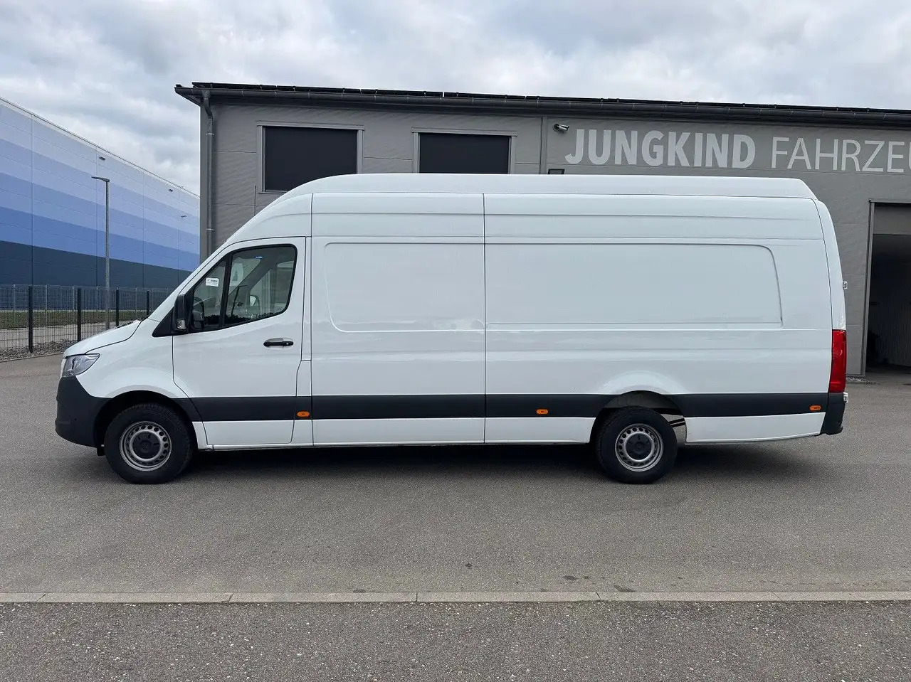 Mercedes-Benz Sprinter 317 CDI Maxi Lang Extralang XXL MBUX - Суцільнометалевий фургон: фото 3 Mercedes-Benz Sprinter 317 CDI Maxi Lang Extralang XXL MBUX - Суцільнометалевий фургон: фото 3