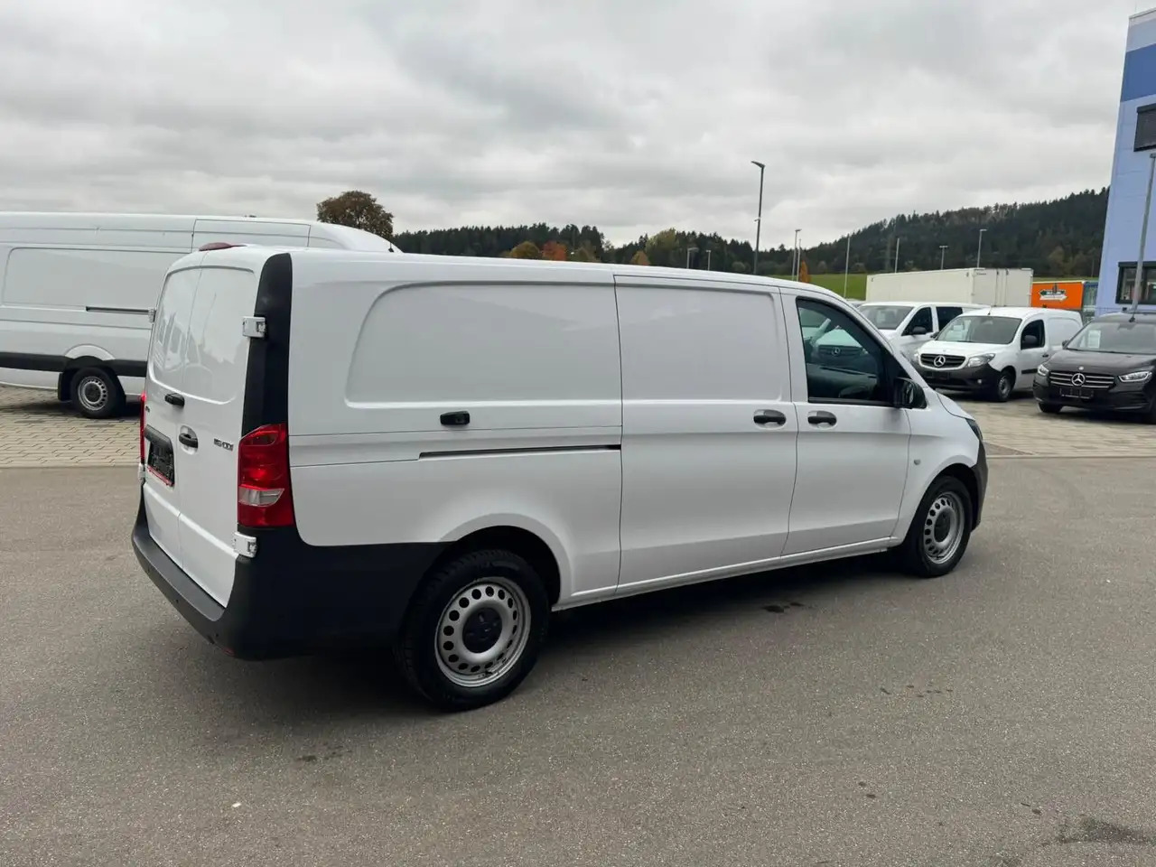 Mercedes-Benz Vito 116 CDI Lang Extralang XXL Klima - Суцільнометалевий фургон: фото 3 Mercedes-Benz Vito 116 CDI Lang Extralang XXL Klima - Суцільнометалевий фургон: фото 3