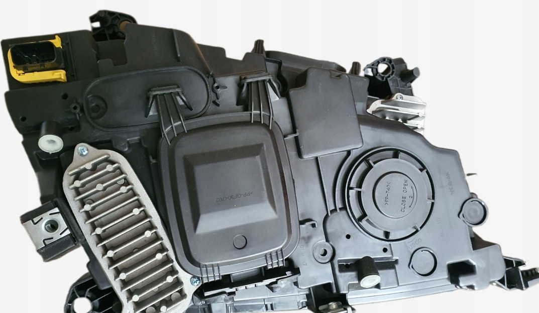 NOWY REFLEKTOR VOLVO FH4 PRAWY - Передня фара в категорії Вантажівки: фото 4 NOWY REFLEKTOR VOLVO FH4 PRAWY - Передня фара в категорії Вантажівки: фото 4