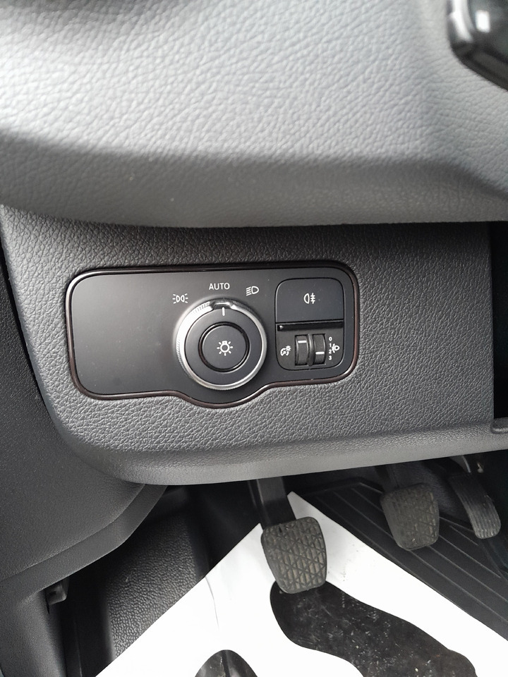 MERCEDES-BENZ Sprinter - Легка бортова вантажівка: фото 5 MERCEDES-BENZ Sprinter - Легка бортова вантажівка: фото 5