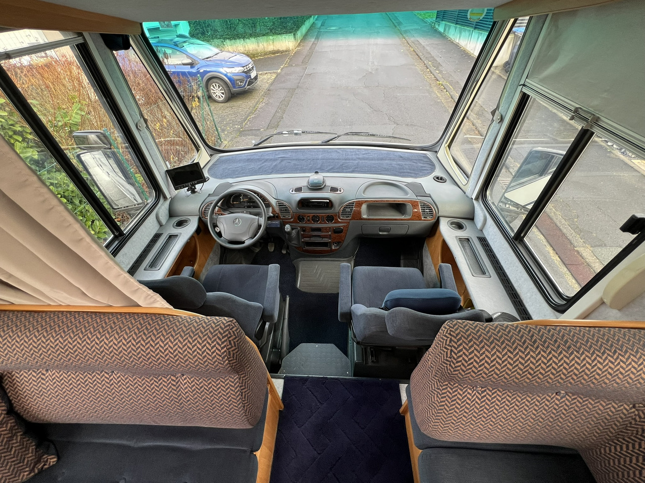 CONCORDE Charisma 750 G Mercedes 416 CDI - Інтегрований автобудинок: фото 5 CONCORDE Charisma 750 G Mercedes 416 CDI - Інтегрований автобудинок: фото 5