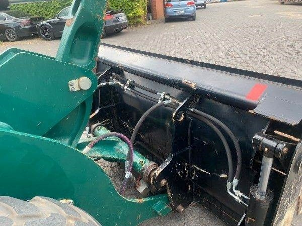 CAT 906 M - Колісний навантажувач: фото 5 CAT 906 M - Колісний навантажувач: фото 5