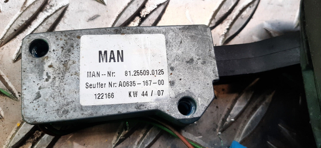 Підрульовий перемикач в категорії Вантажівки Gebr. Lenkstockschalter / Lenkstockhebel Motorbremse, MAN , Artikel - Nr. : 81.25509 - 0125: фото 10