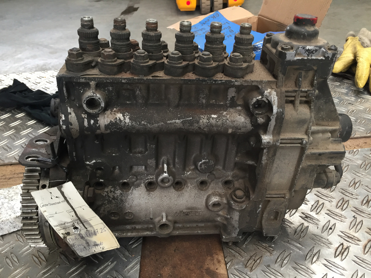 Gebrauchte Einspritzpumpe MAN TGA 2866, LF25, 6 Zylinder, TGA 360, 390, 410 - Паливний насос в категорії Вантажівки: фото 5 Gebrauchte Einspritzpumpe MAN TGA 2866, LF25, 6 Zylinder, TGA 360, 390, 410 - Паливний насос в категорії Вантажівки: фото 5