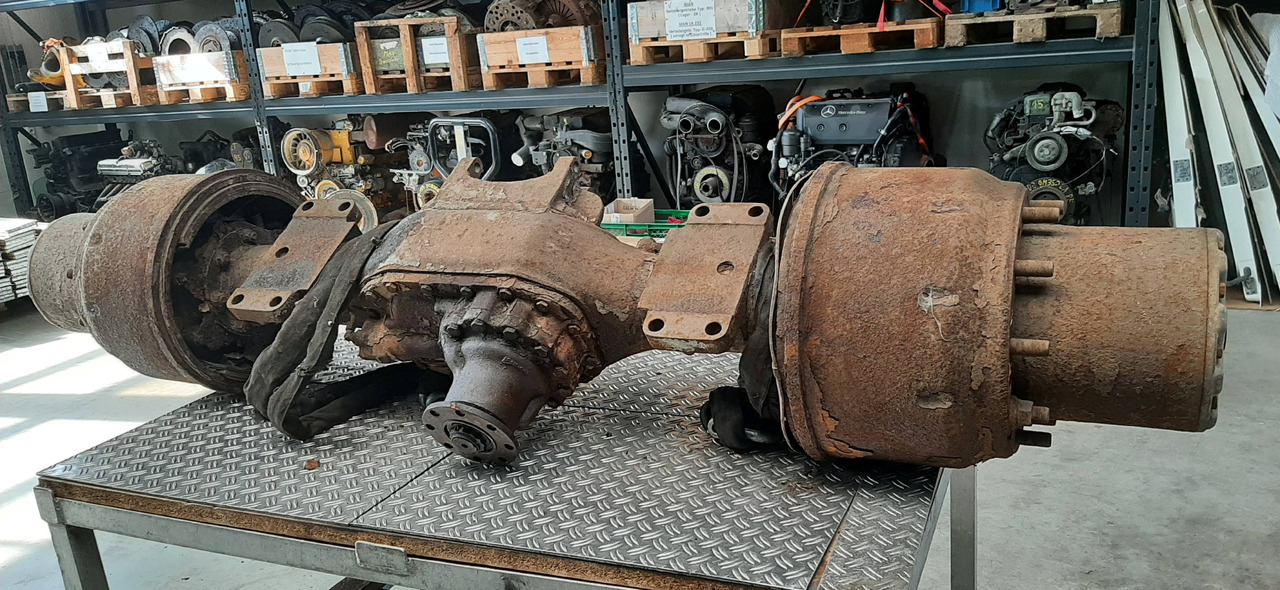 Задня вісь в категорії Вантажівки Gebrauchte MAN 19.321, Außenplanetenachse, Artikel - Nr. : 81.99999 - 9999: фото 8