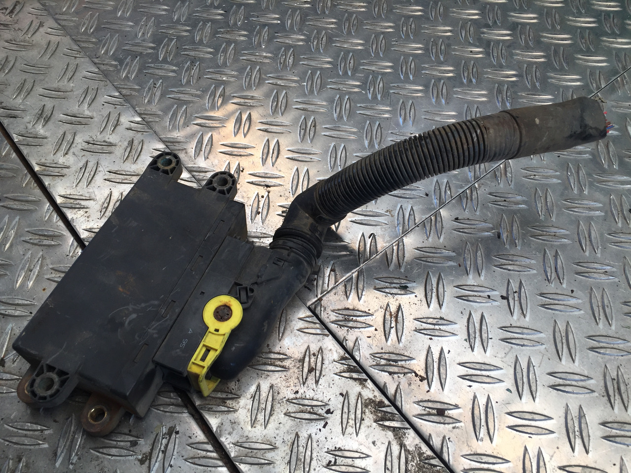 Gebrauchtes AdBlue Steuergerät, MB Atego 8.18, Artikel - Nr. : A 002 540 90 45 - Блок управління в категорії Вантажівки: фото 1 Gebrauchtes AdBlue Steuergerät, MB Atego 8.18, Artikel - Nr. : A 002 540 90 45 - Блок управління в категорії Вантажівки: фото 1