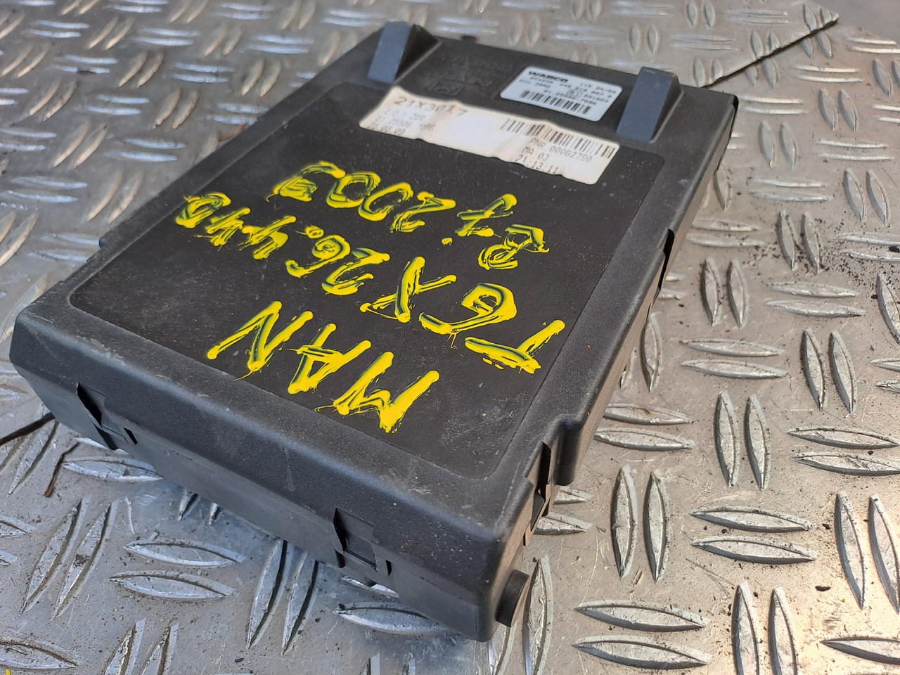 Gebrauchtes MAN TGX 26.440 Steuergerät zentraler Bordrechner, Artikel - Nr.: 81.25806 - 7096 - Блок управління в категорії Вантажівки: фото 2 Gebrauchtes MAN TGX 26.440 Steuergerät zentraler Bordrechner, Artikel - Nr.: 81.25806 - 7096 - Блок управління в категорії Вантажівки: фото 2