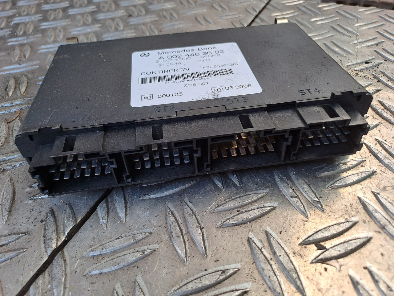 Gebrauchtes MB Atego 18.24 , Elektronik ENR Steuergerät, Artikel - Nr.: A 002 446 01 17 - Блок управління в категорії Вантажівки: фото 1 Gebrauchtes MB Atego 18.24 , Elektronik ENR Steuergerät, Artikel - Nr.: A 002 446 01 17 - Блок управління в категорії Вантажівки: фото 1