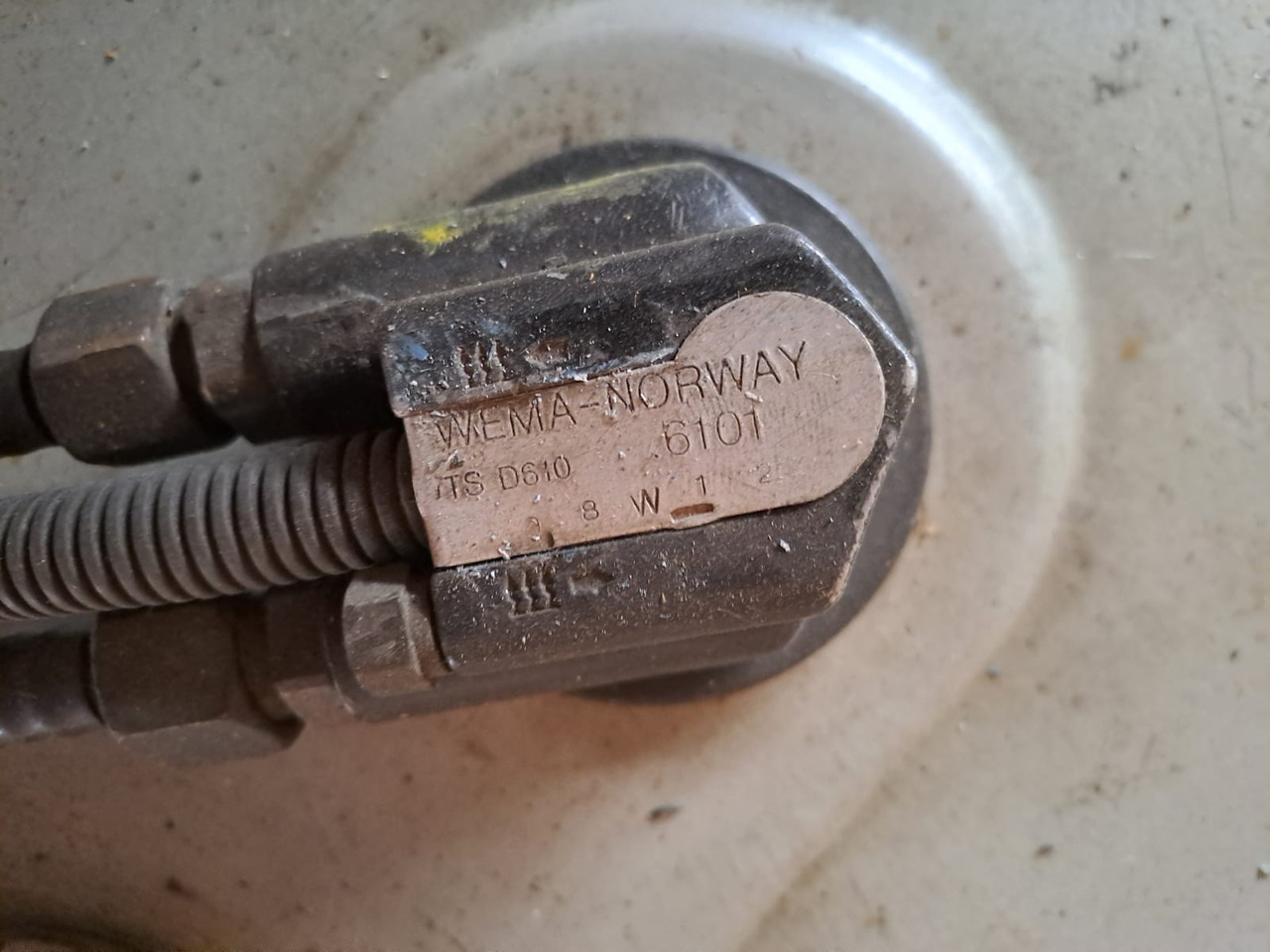 MAN MAN TGA - Паливний бак: фото 5 MAN MAN TGA - Паливний бак: фото 5