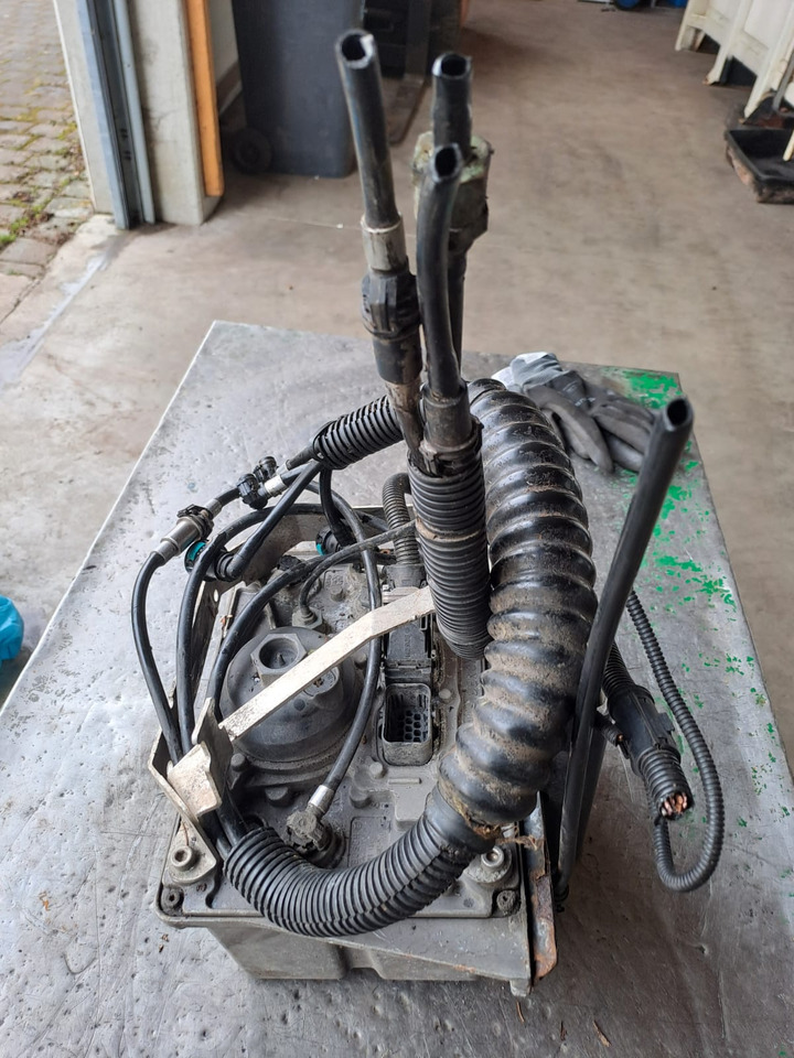 MAN TGX 26.440 Baujahr 2010 AdBlue Steuerung Bosch Denoxtronik - Бак AdBlue в категорії Вантажівки: фото 2 MAN TGX 26.440 Baujahr 2010 AdBlue Steuerung Bosch Denoxtronik - Бак AdBlue в категорії Вантажівки: фото 2