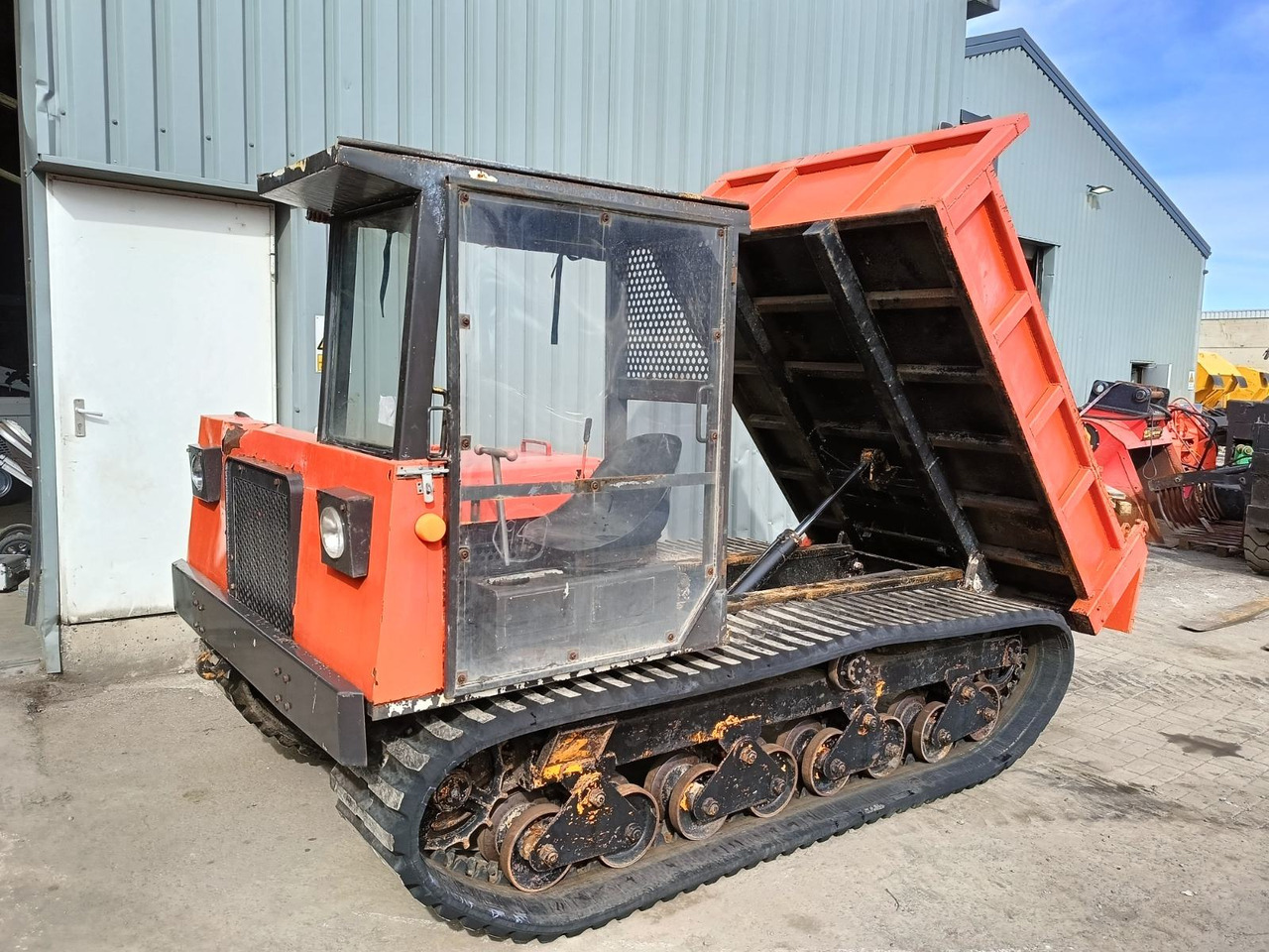 MOROOKA - Гусеничний самоскид: фото 3 MOROOKA - Гусеничний самоскид: фото 3