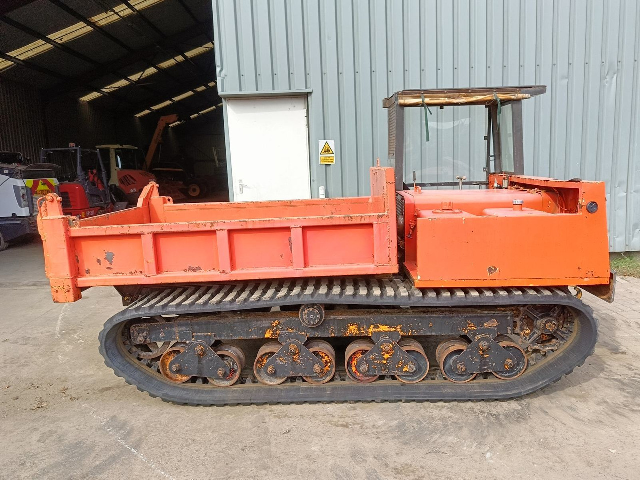 MOROOKA - Гусеничний самоскид: фото 4 MOROOKA - Гусеничний самоскид: фото 4