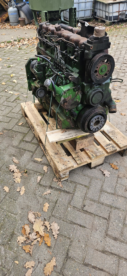 JOHN DEERE 4255 - Двигун: фото 4 JOHN DEERE 4255 - Двигун: фото 4