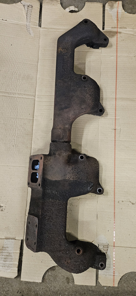 John deere R86029 - Випускний колектор: фото 1 John deere R86029 - Випускний колектор: фото 1