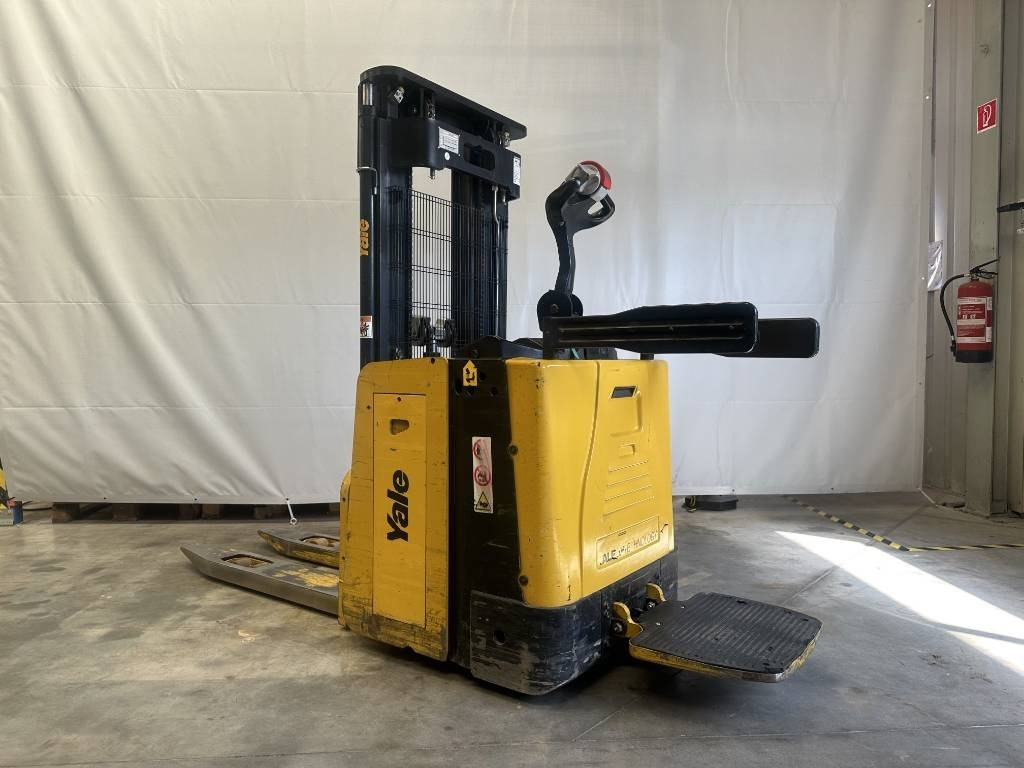 Yale ms15 - Штабелер: фото 1 Yale ms15 - Штабелер: фото 1