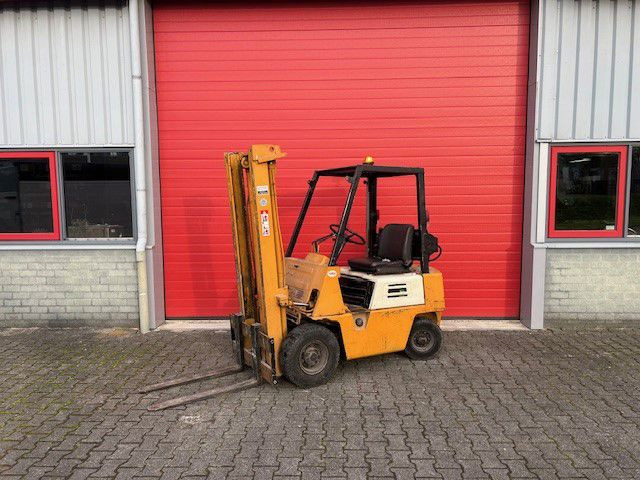 Komatsu KOMATSU - Навантажувач вилковий: фото 1 Komatsu KOMATSU - Навантажувач вилковий: фото 1