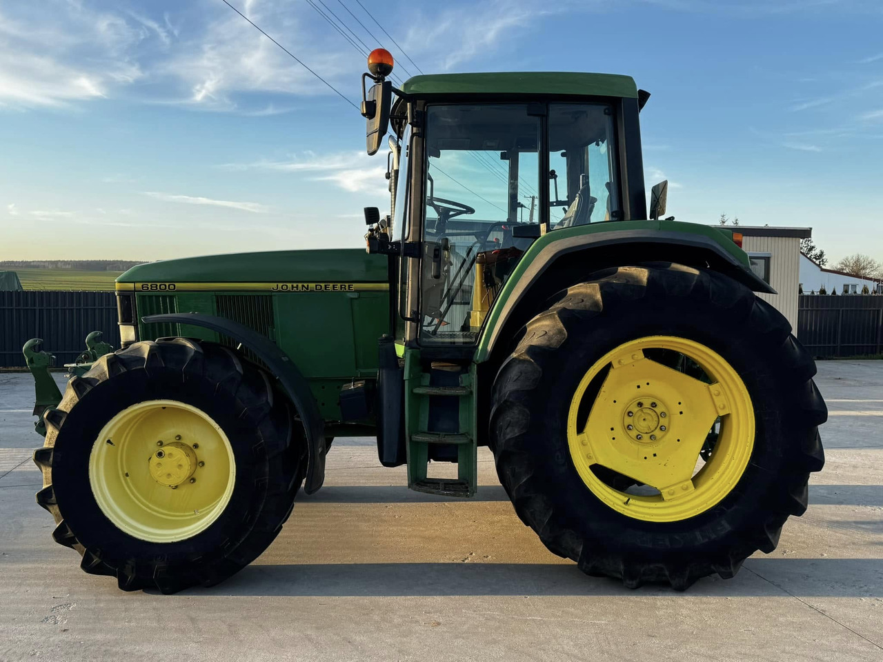 John Deere 6800 - Трактор: фото 3 John Deere 6800 - Трактор: фото 3