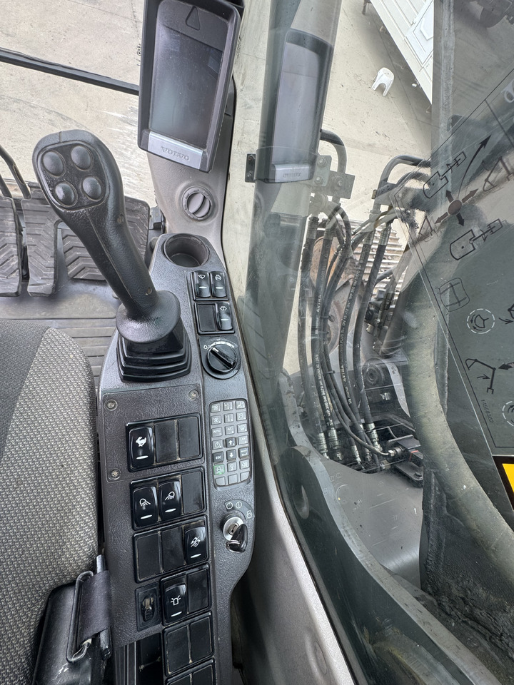 VOLVO EC 240 CNL - Гусеничний екскаватор: фото 4 VOLVO EC 240 CNL - Гусеничний екскаватор: фото 4