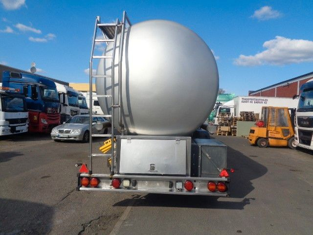 Lebensmitteltank - Напівпричіп цистерна, Доїльне обладнання: фото 4 Lebensmitteltank - Напівпричіп цистерна, Доїльне обладнання: фото 4