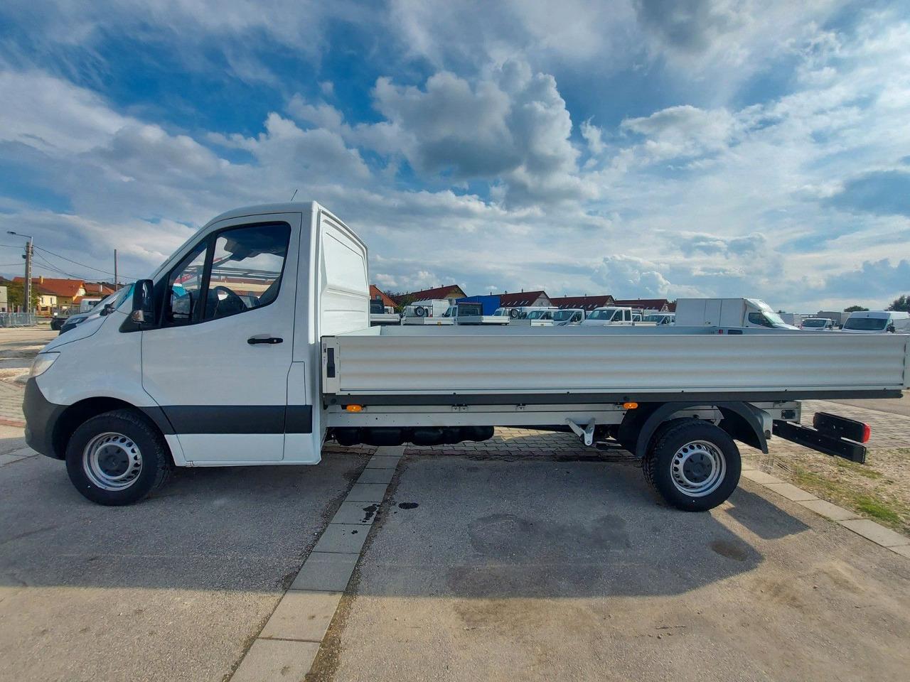 Mercedes-Benz Sprinter 315Pritsche - Легка бортова вантажівка: фото 2 Mercedes-Benz Sprinter 315Pritsche - Легка бортова вантажівка: фото 2