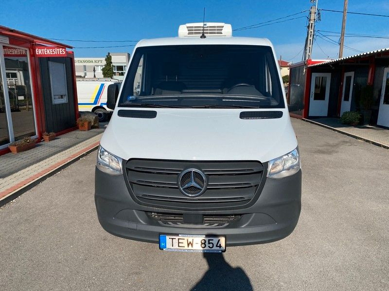 Mercedes-Benz Sprinter III Kasten FWD 211/215 CDI FWD L2 - Фургон-рефрижератор: фото 1 Mercedes-Benz Sprinter III Kasten FWD 211/215 CDI FWD L2 - Фургон-рефрижератор: фото 1