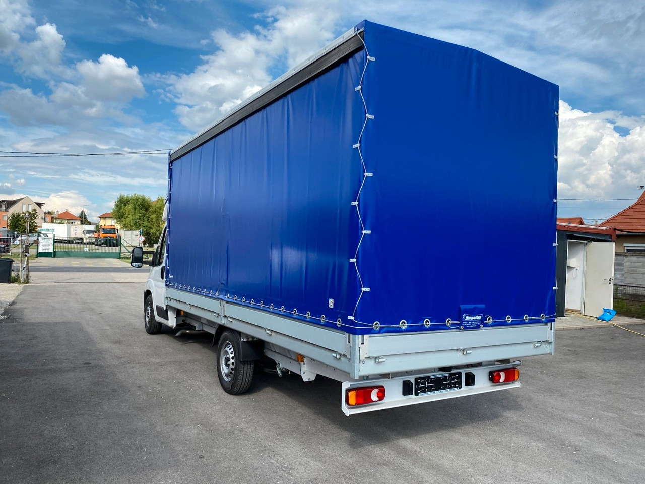 Peugeot BOXER CHC L4 HEAVY PRITSCHE+PLANE+SCHLAFKABINE - Тентований фургон: фото 4 Peugeot BOXER CHC L4 HEAVY PRITSCHE+PLANE+SCHLAFKABINE - Тентований фургон: фото 4