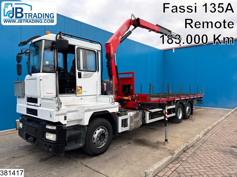 Iveco Stralis 360 6x2, EURO 6, Fassi, Remote - Бортова вантажівка/ Платформа, Вантажівка з маніпулятором: фото 1 Iveco Stralis 360 6x2, EURO 6, Fassi, Remote - Бортова вантажівка/ Платформа, Вантажівка з маніпулятором: фото 1