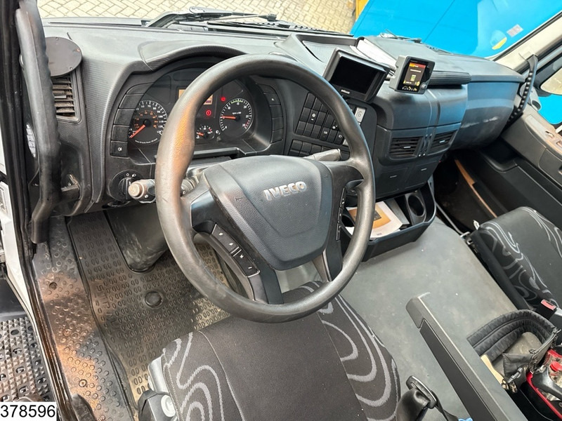 Iveco Trakker 360 6X4, EURO 6, Palfinger, Remote, Steel suspension - Бортова вантажівка/ Платформа, Вантажівка з маніпулятором: фото 5 Iveco Trakker 360 6X4, EURO 6, Palfinger, Remote, Steel suspension - Бортова вантажівка/ Платформа, Вантажівка з маніпулятором: фото 5