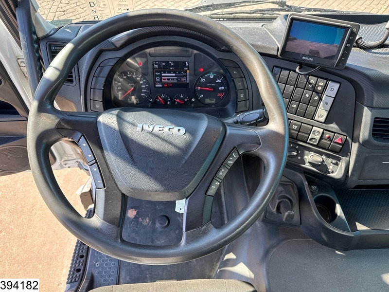 Бортова вантажівка/ Платформа, Вантажівка з маніпулятором Iveco Trakker 360 6X4, EURO 6, Steel suspension, Palfinger: фото 11