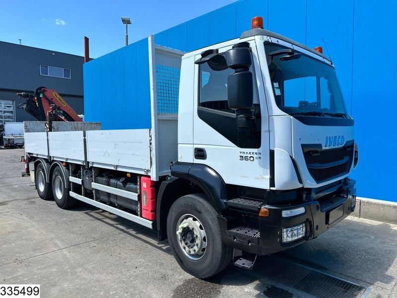 Iveco Trakker 360 6X4, EURO 6, Steel suspension, Palfinger - Бортова вантажівка/ Платформа, Вантажівка з маніпулятором: фото 3 Iveco Trakker 360 6X4, EURO 6, Steel suspension, Palfinger - Бортова вантажівка/ Платформа, Вантажівка з маніпулятором: фото 3