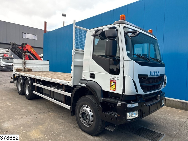 Iveco Trakker 360 6x4, EURO 6. Palfinger, Remote - Бортова вантажівка/ Платформа, Вантажівка з маніпулятором: фото 3 Iveco Trakker 360 6x4, EURO 6. Palfinger, Remote - Бортова вантажівка/ Платформа, Вантажівка з маніпулятором: фото 3