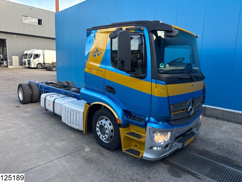 Mercedes-Benz Actros 1843 EURO 6, PTO, Standairco - Вантажівка шасі: фото 2 Mercedes-Benz Actros 1843 EURO 6, PTO, Standairco - Вантажівка шасі: фото 2