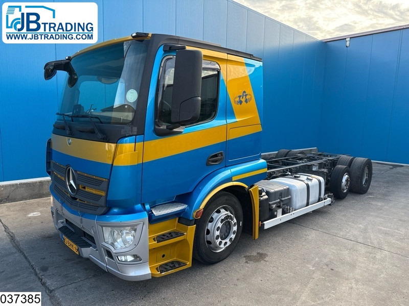 Mercedes-Benz Actros 2443 6x2, EURO 6, PTO, Standairco - Вантажівка шасі: фото 1 Mercedes-Benz Actros 2443 6x2, EURO 6, PTO, Standairco - Вантажівка шасі: фото 1