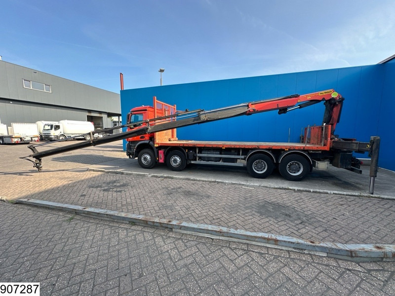 Бортова вантажівка/ Платформа, Вантажівка з маніпулятором Mercedes-Benz Arocs 3240 8X4, EURO 6, Steel suspension, Palfinger: фото 15