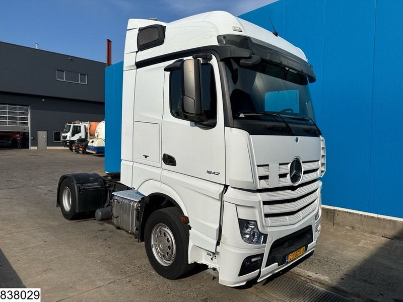 Mercedes-Benz Actros 1842 EURO 6 - Тягач: фото 3 Mercedes-Benz Actros 1842 EURO 6 - Тягач: фото 3