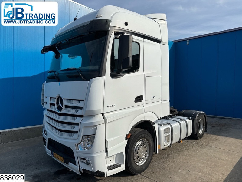 Mercedes-Benz Actros 1842 EURO 6 - Тягач: фото 1 Mercedes-Benz Actros 1842 EURO 6 - Тягач: фото 1
