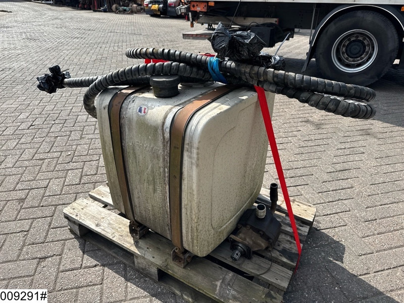 Universeel Pump, tank and hydraulic hoses - Гідравлічний бак в категорії Вантажівки: фото 3 Universeel Pump, tank and hydraulic hoses - Гідравлічний бак в категорії Вантажівки: фото 3