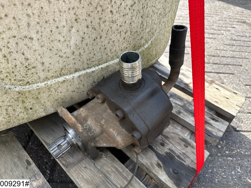 Universeel Pump, tank and hydraulic hoses - Гідравлічний бак в категорії Вантажівки: фото 4 Universeel Pump, tank and hydraulic hoses - Гідравлічний бак в категорії Вантажівки: фото 4