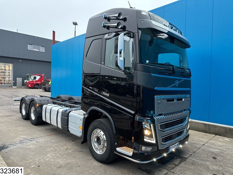Volvo FH16 750 6X4, EURO 6, Retarder, PTO - Вантажівка шасі: фото 2 Volvo FH16 750 6X4, EURO 6, Retarder, PTO - Вантажівка шасі: фото 2