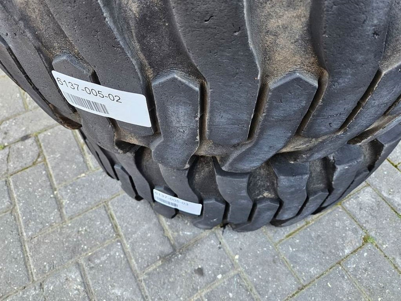 Ahlmann AL95-Titan 12.5/80-18-Tire/Reifen/Band - Шини і диски в категорії Будівельна техніка: фото 3 Ahlmann AL95-Titan 12.5/80-18-Tire/Reifen/Band - Шини і диски в категорії Будівельна техніка: фото 3