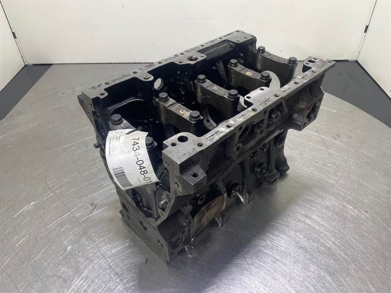 Ahlmann AS900-Cummins B3.3T-4989845-Crankcase/Unterblock - Двигун в категорії Будівельна техніка: фото 2 Ahlmann AS900-Cummins B3.3T-4989845-Crankcase/Unterblock - Двигун в категорії Будівельна техніка: фото 2