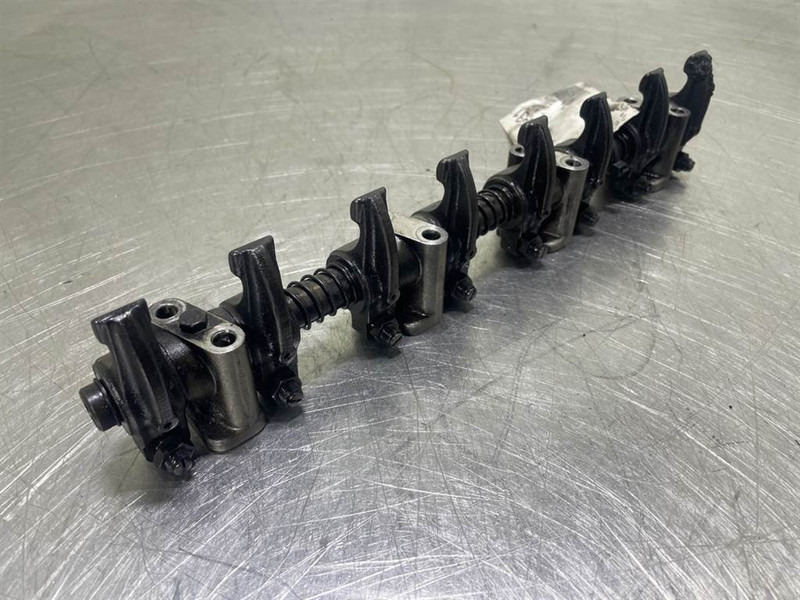 Ahlmann AS900-Cummins B3.3T-Rocker arm assembly - Двигун в категорії Будівельна техніка: фото 3 Ahlmann AS900-Cummins B3.3T-Rocker arm assembly - Двигун в категорії Будівельна техніка: фото 3