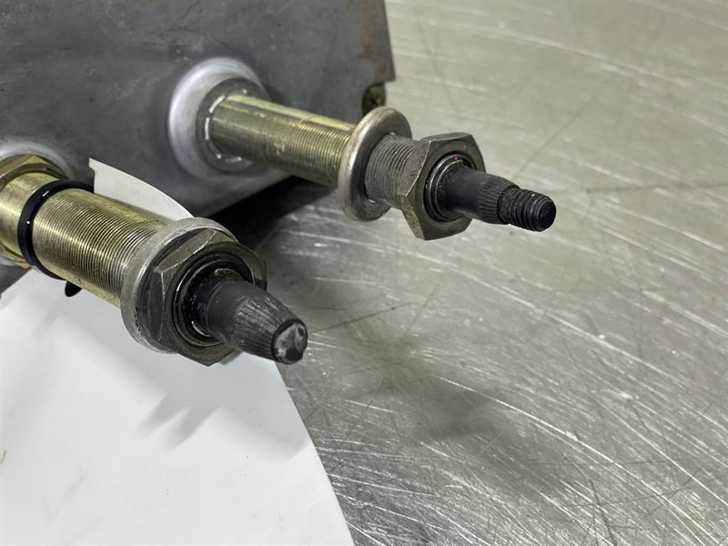 Ahlmann AZ14-4184960G-Wiper motor/Wischermotor - Електрична система в категорії Будівельна техніка: фото 5 Ahlmann AZ14-4184960G-Wiper motor/Wischermotor - Електрична система в категорії Будівельна техніка: фото 5