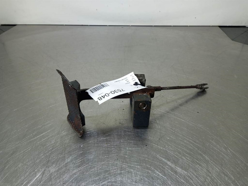 Ahlmann AZ6-4139691K-Pedal/Zwenkpedaal - Кабіна й інтер'єр в категорії Будівельна техніка: фото 1 Ahlmann AZ6-4139691K-Pedal/Zwenkpedaal - Кабіна й інтер'єр в категорії Будівельна техніка: фото 1