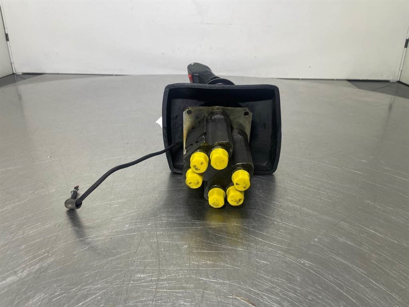 Ahlmann AZ6-4198091A/4146898G-Servo valve/Servoventil - Гідравліка в категорії Будівельна техніка: фото 4 Ahlmann AZ6-4198091A/4146898G-Servo valve/Servoventil - Гідравліка в категорії Будівельна техніка: фото 4