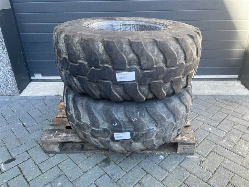 Ahlmann AZ85-Dunlop 405/70R20 (16/70R20)-Tire/Reifen/Band - Шини і диски в категорії Будівельна техніка: фото 1 Ahlmann AZ85-Dunlop 405/70R20 (16/70R20)-Tire/Reifen/Band - Шини і диски в категорії Будівельна техніка: фото 1