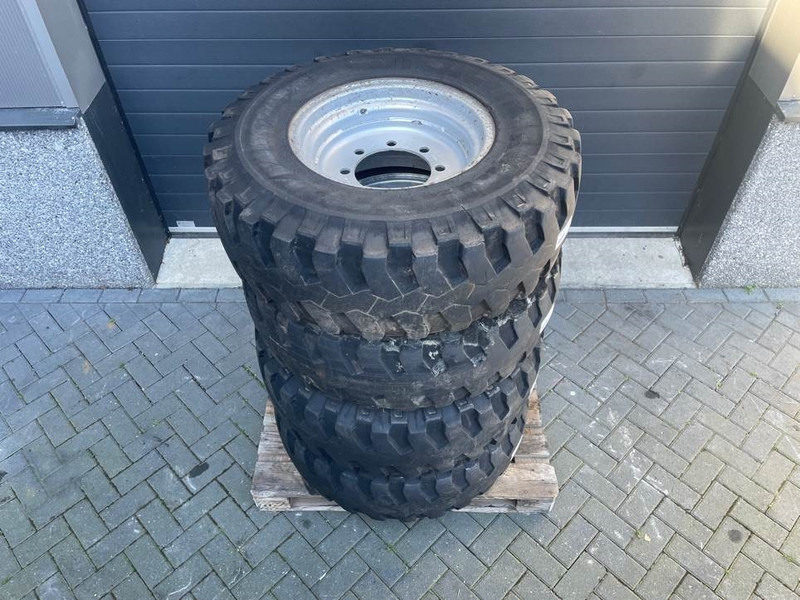 Atlas AR65-Michelin 335/80R20 (12.5R20)-Tire/Reifen/Band - Шини і диски в категорії Будівельна техніка: фото 4 Atlas AR65-Michelin 335/80R20 (12.5R20)-Tire/Reifen/Band - Шини і диски в категорії Будівельна техніка: фото 4