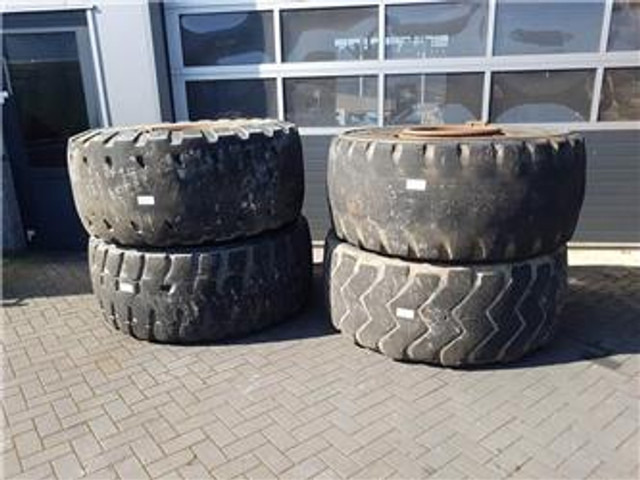 Case 921C-Michelin 26.5R25-Tire/Reifen/Band - Шини і диски в категорії Будівельна техніка: фото 1 Case 921C-Michelin 26.5R25-Tire/Reifen/Band - Шини і диски в категорії Будівельна техніка: фото 1